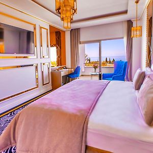 Deluxe Room Mountain View